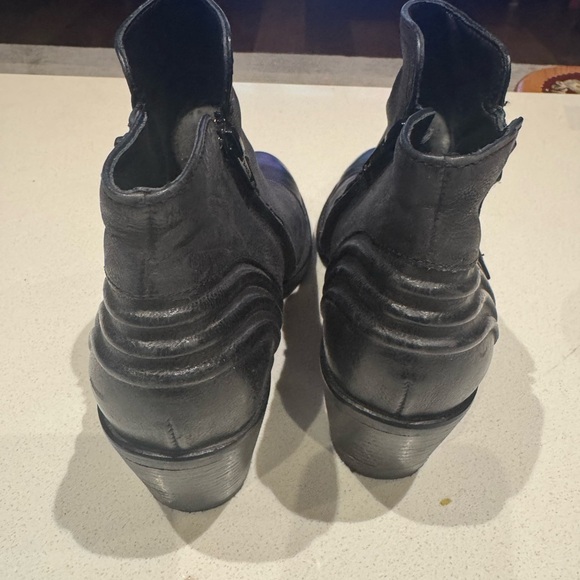 Paul Green Diandra Black Ankle Booties - Picture 5 of 9